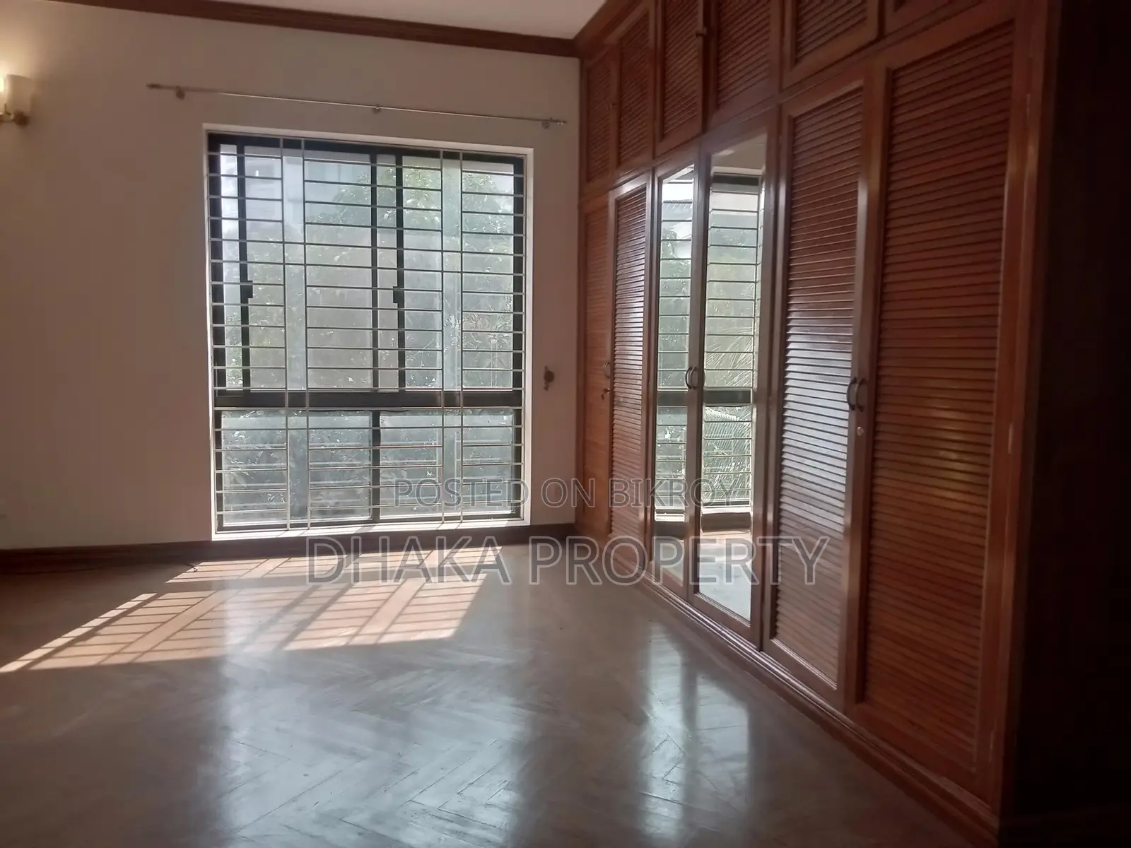 Semi Furnished 3800-sqft Gorgeous Apartment Rent in Gulshan North in Gulshan