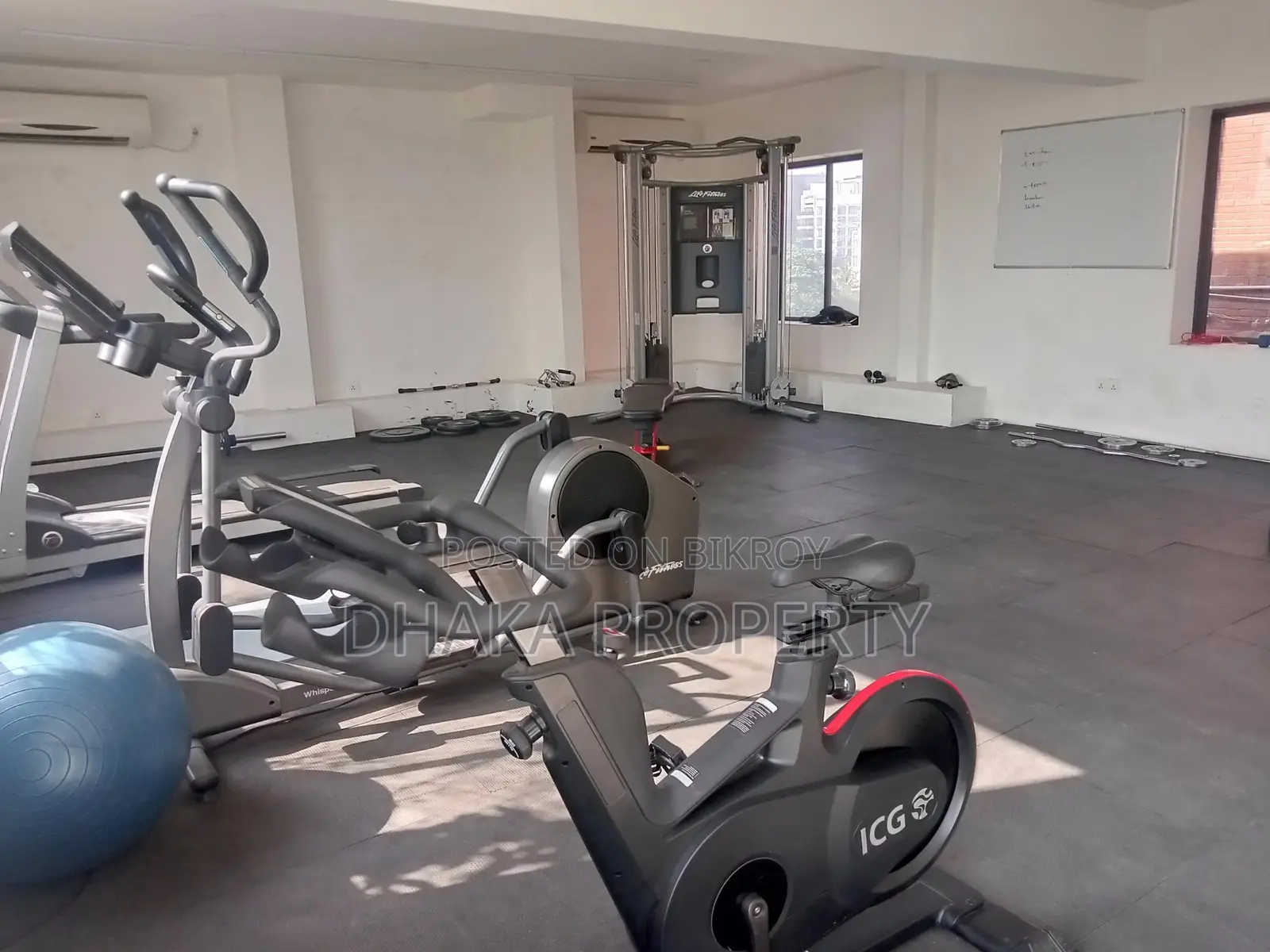 Semi Furnished 3800-sqft Gorgeous Apartment Rent in Gulshan North in Gulshan