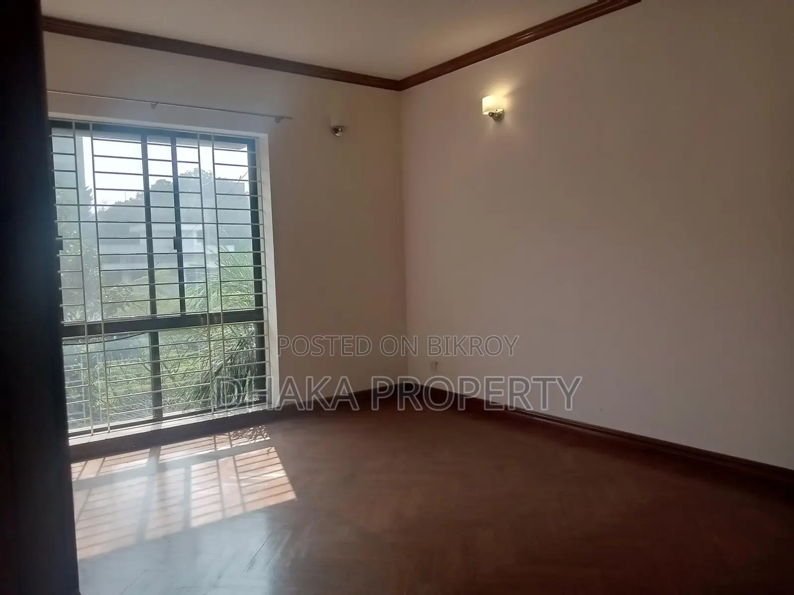 Semi Furnished 3800-sqft Gorgeous Apartment Rent in Gulshan North in Gulshan