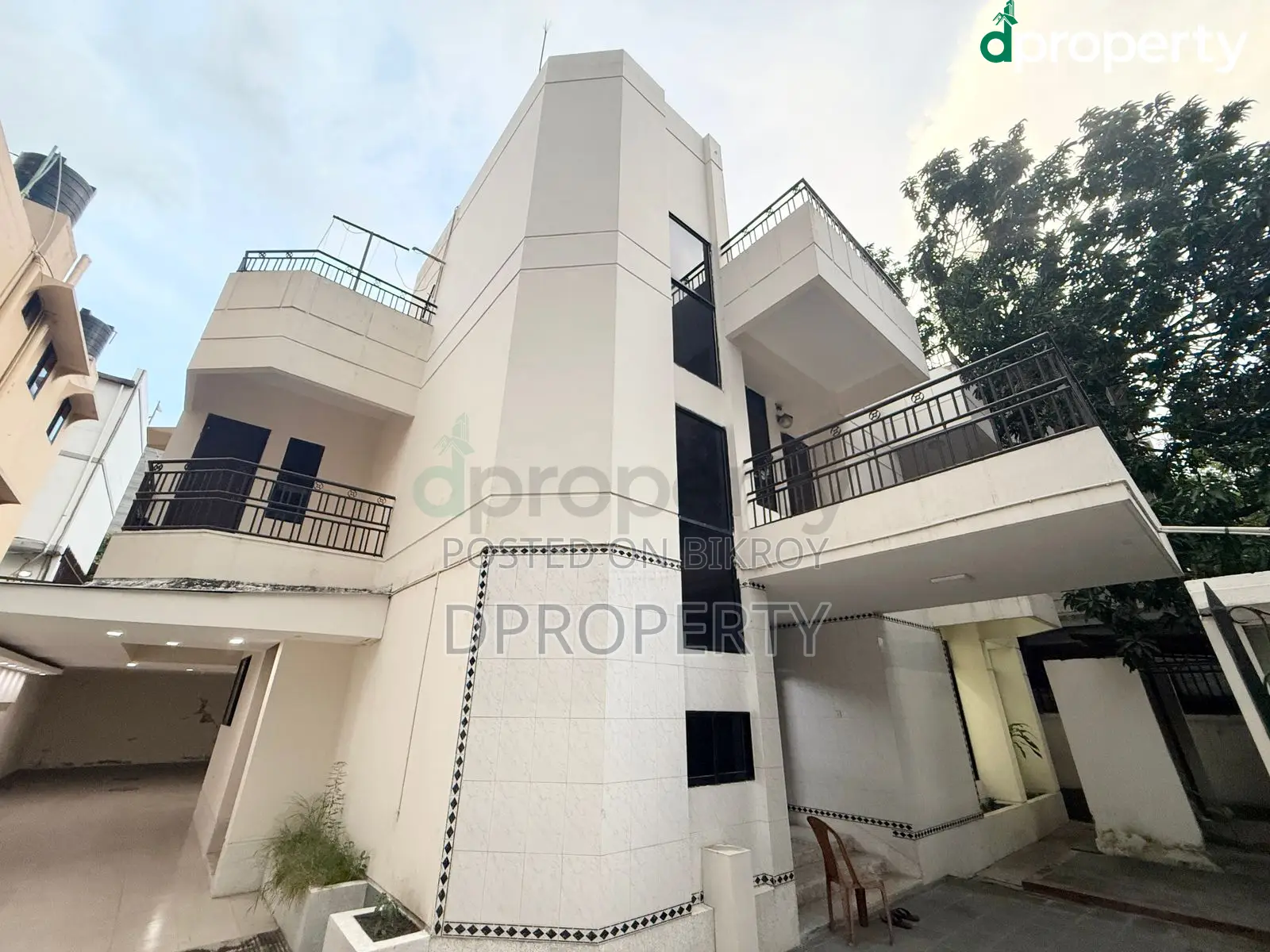 Independent Duplex House Rent At Baridhara Diplomatic Zone in Baridhara