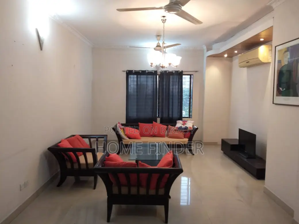 2450 SQFT FURNISHED FLAT RENT GULSHAN in Gulshan