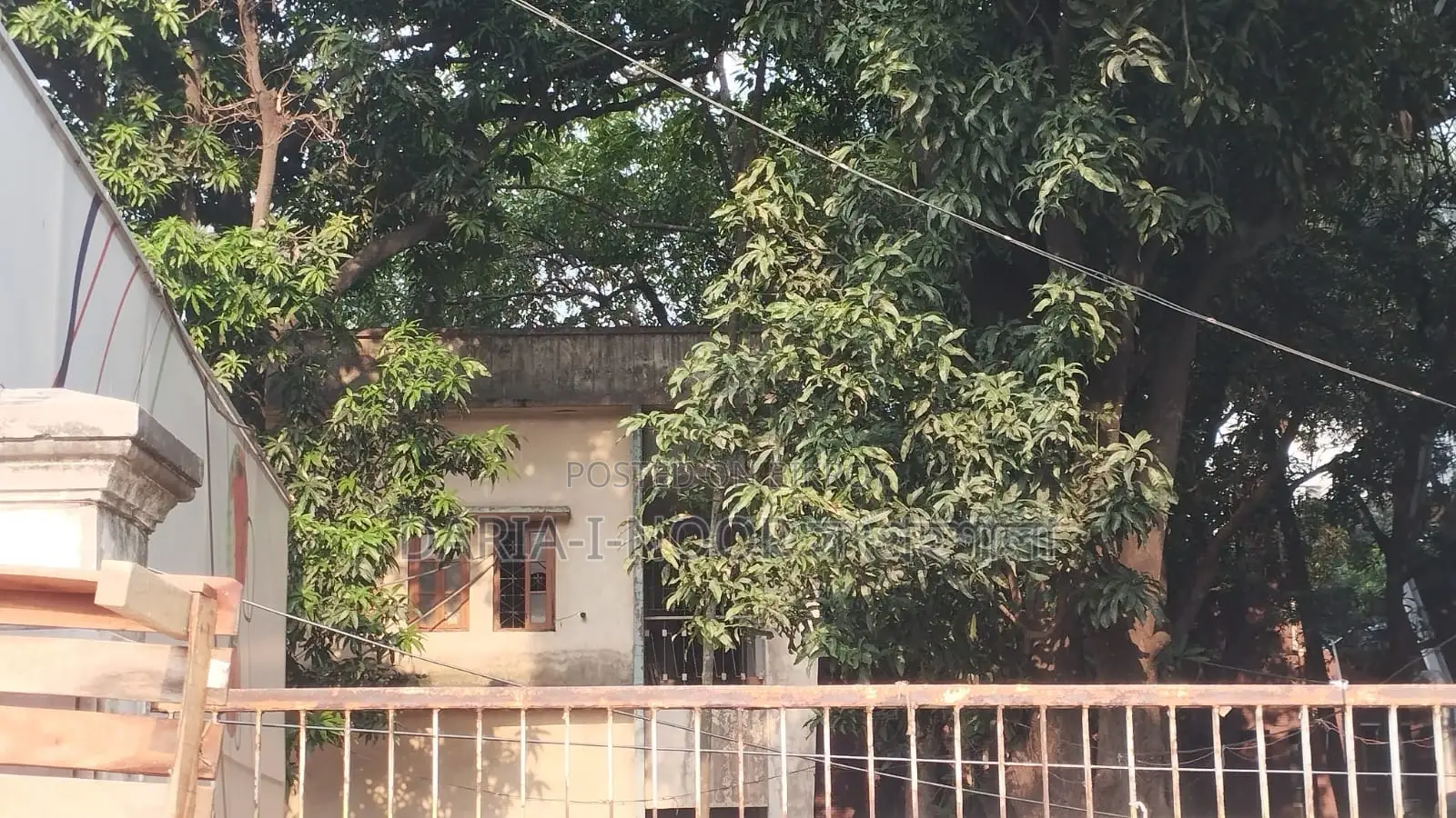 Old House for Sale on 20 Katha South-Facing Land Near Unimart, Dhanmondi in Dhanmondi