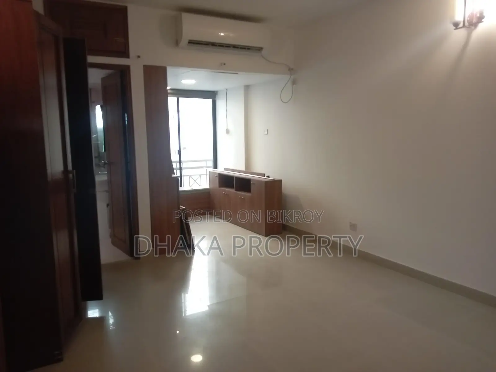 Semi-Furnished Beautiful Apartment Rent in Gulshan in Gulshan