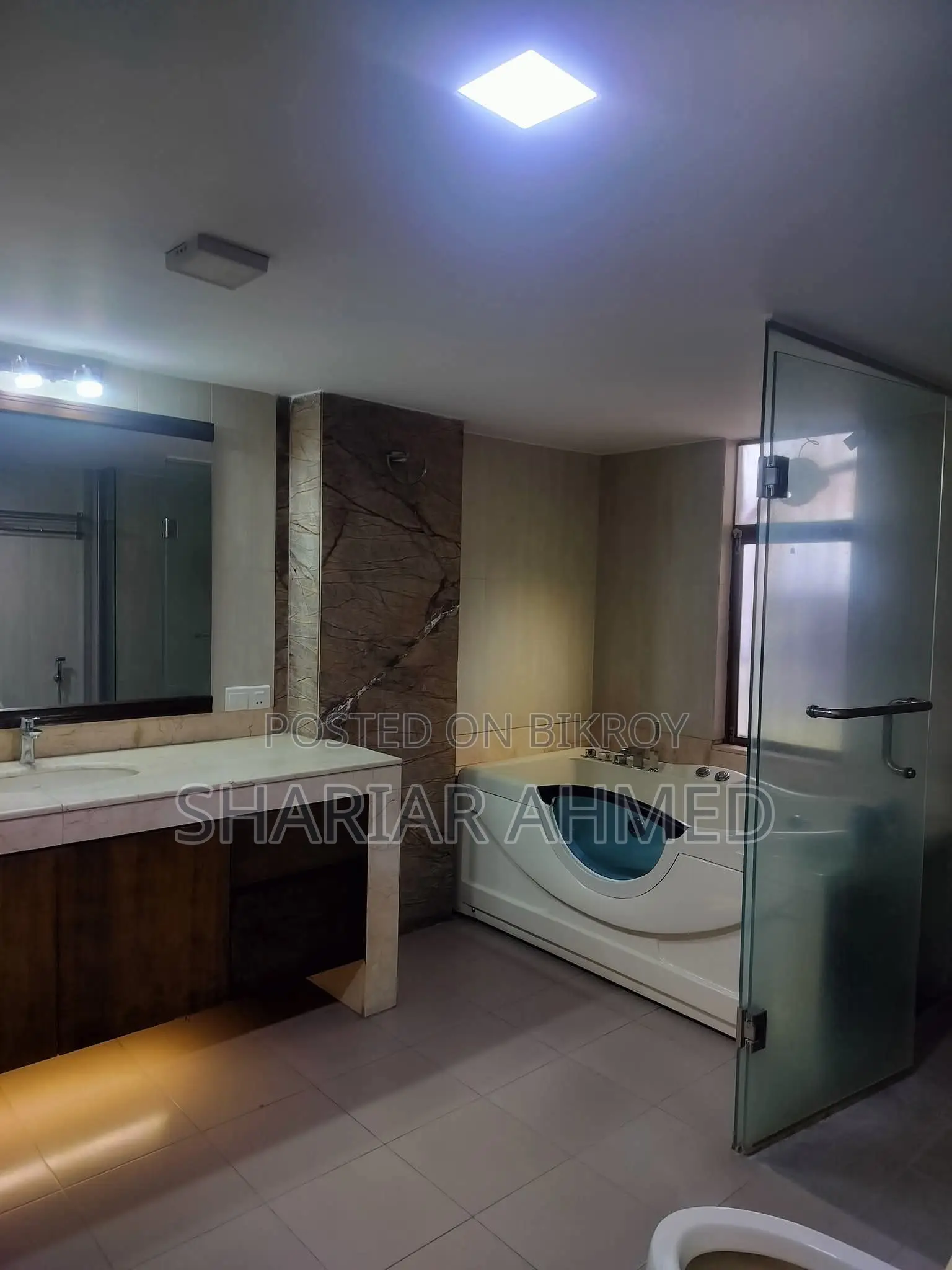 Semi Furnished 4000 Sqft Flat For Rent In GULSHAN in Gulshan
