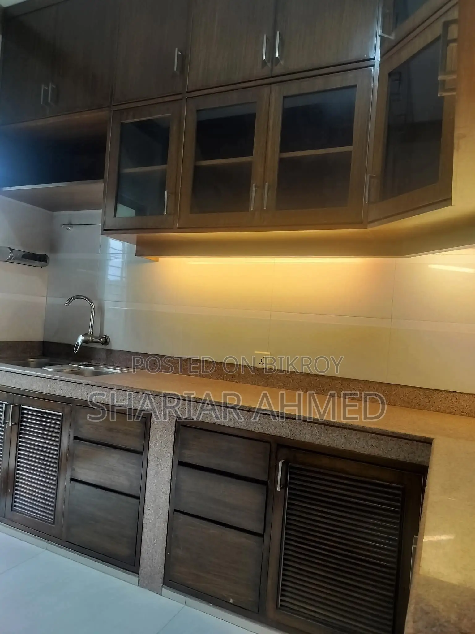Semi Furnished 4000 Sqft Flat For Rent In GULSHAN in Gulshan