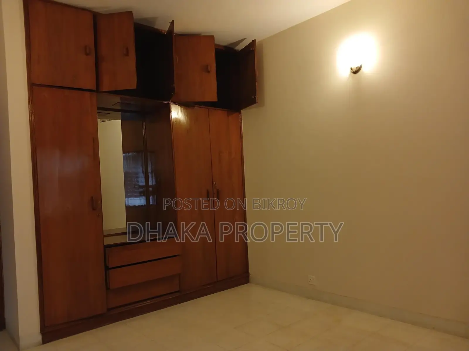 3000SqFt.3Bed Apartment Rent At Baridhara Diplomatic Zone in Baridhara