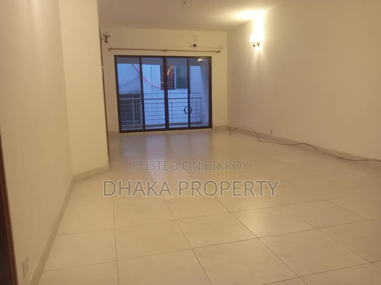 Un-Furnished 3 Bedrooms (2950Sqft) Apartment Rent in Gulshan-2 in Gulshan