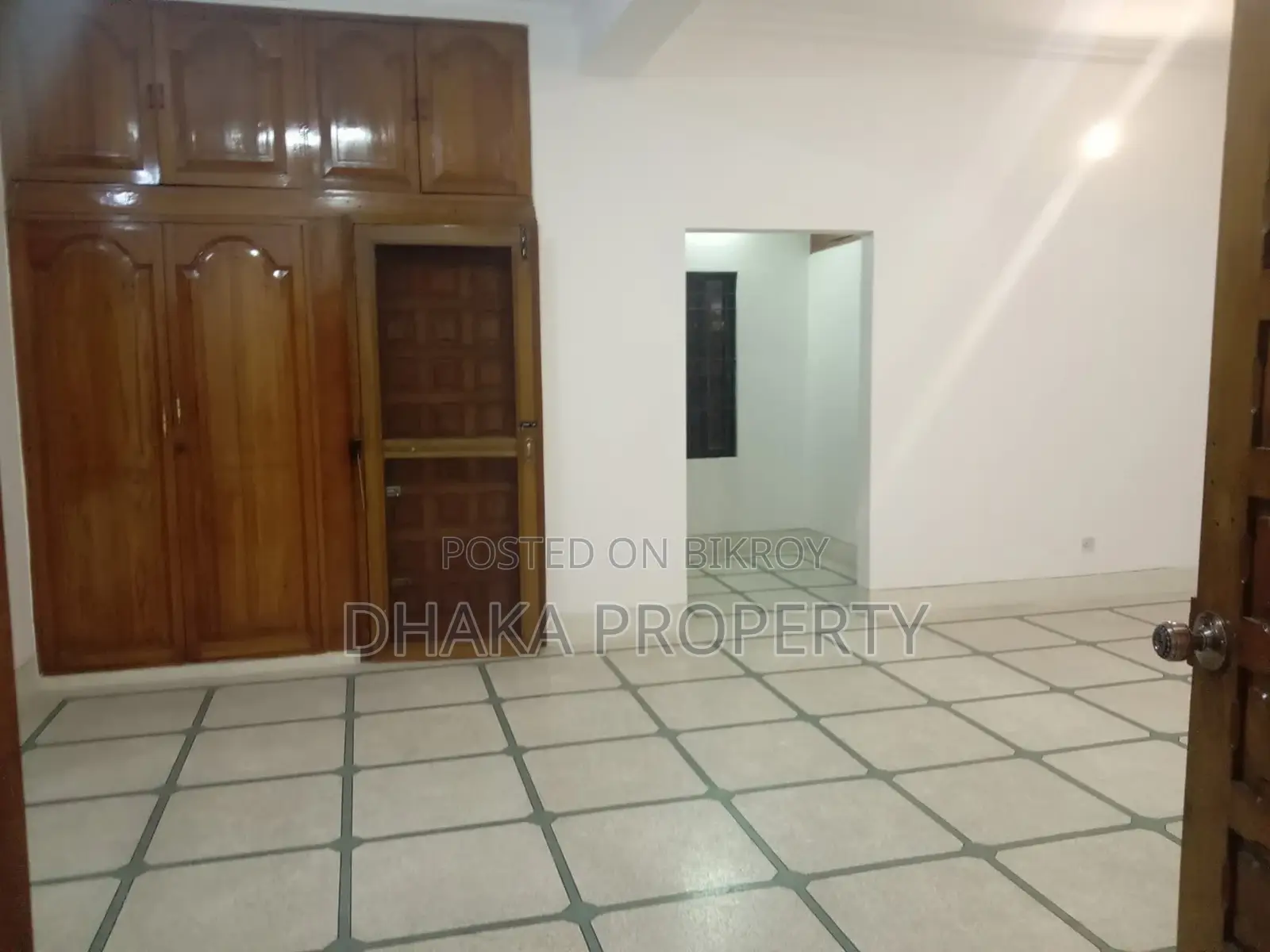 INDEPENDENT HOUSE RENT IN BARIDHARA DIPLOMATIC ZONE in Baridhara