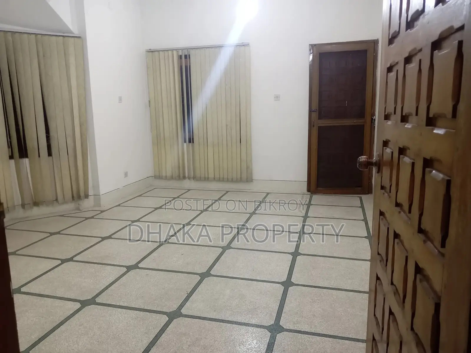 INDEPENDENT HOUSE RENT IN BARIDHARA DIPLOMATIC ZONE in Baridhara