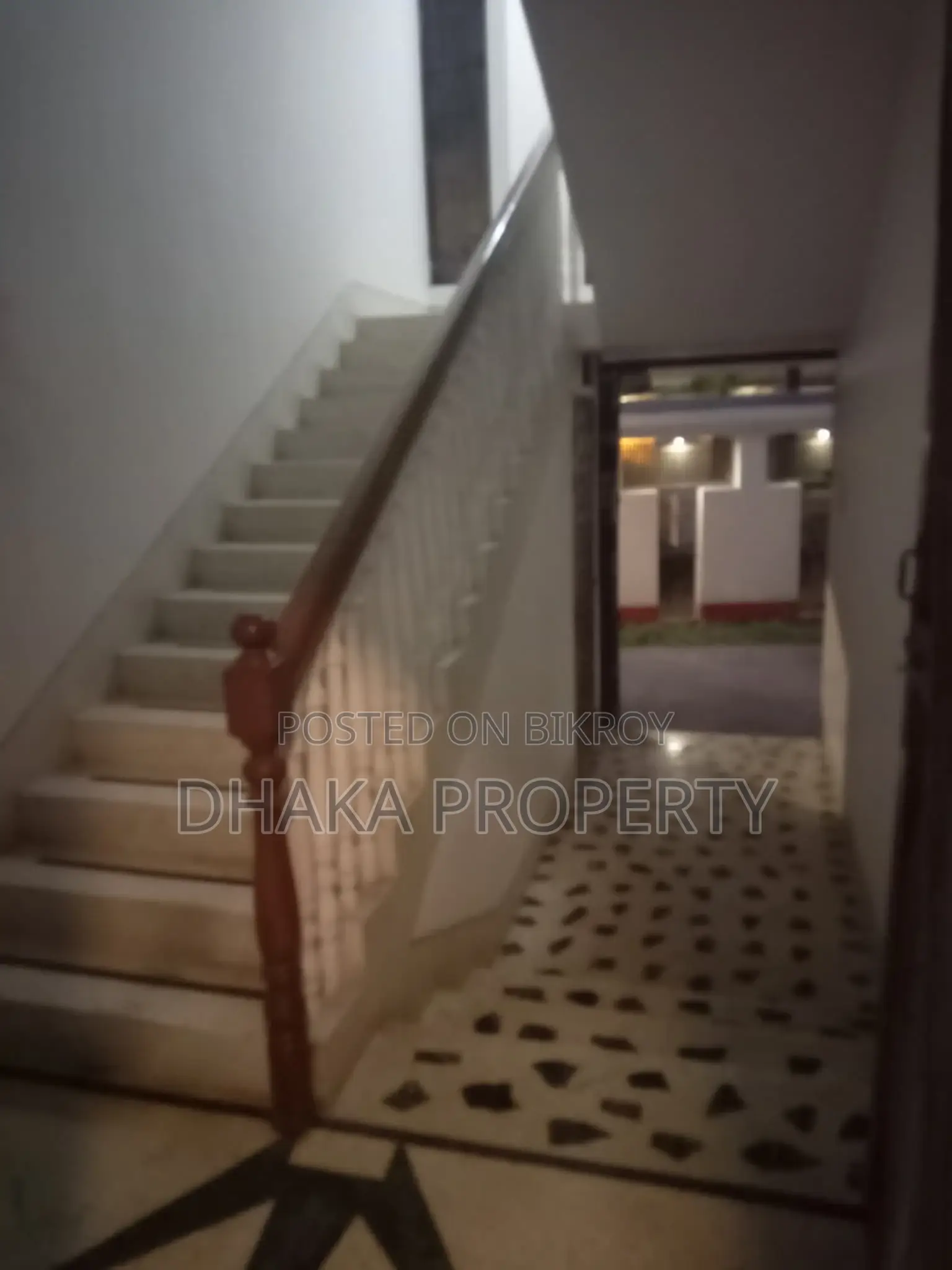 INDEPENDENT HOUSE RENT IN BARIDHARA DIPLOMATIC ZONE in Baridhara