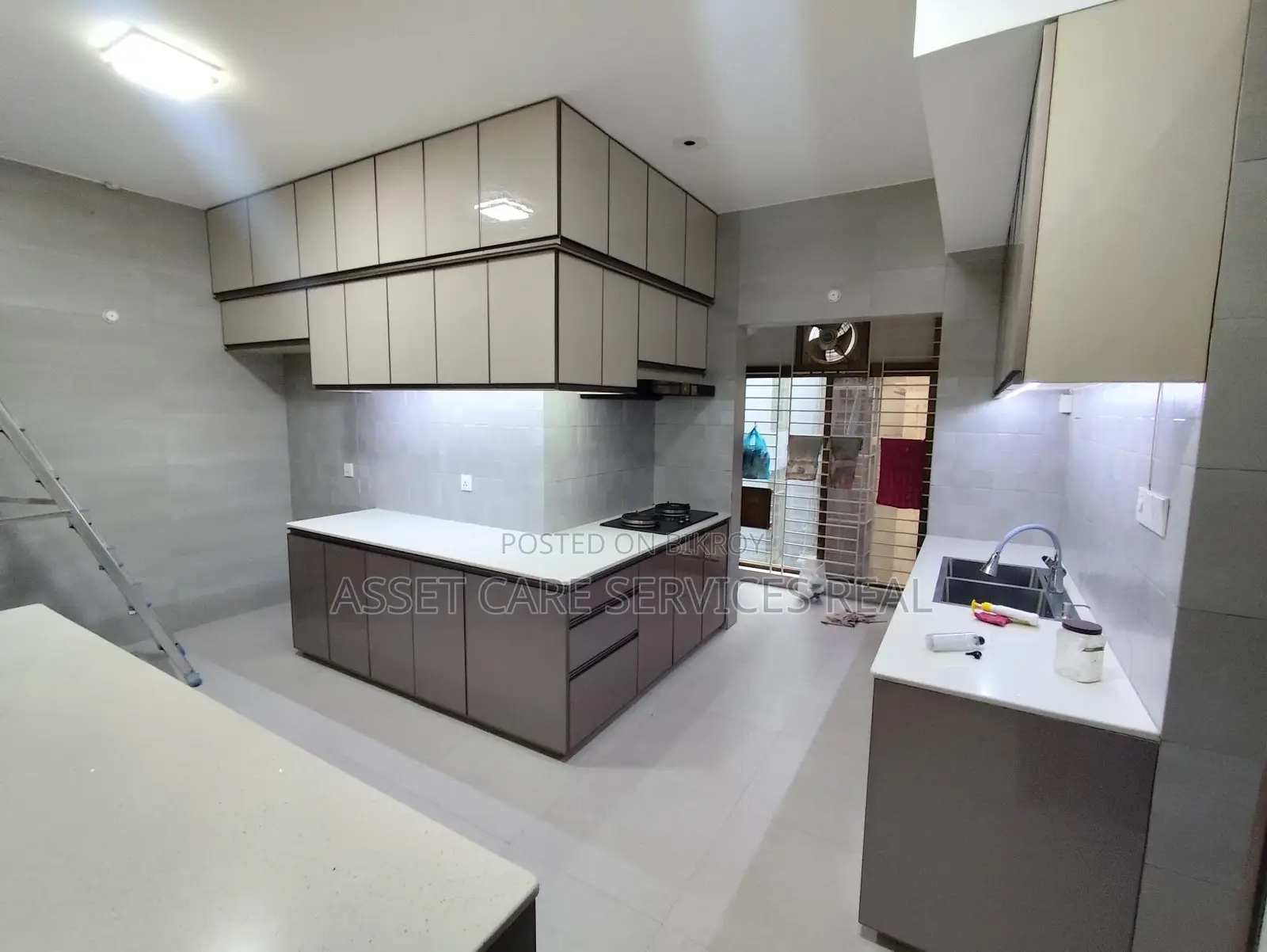 Luxurious Semi-Furnished Apartment for Rent in Gulshan in Gulshan