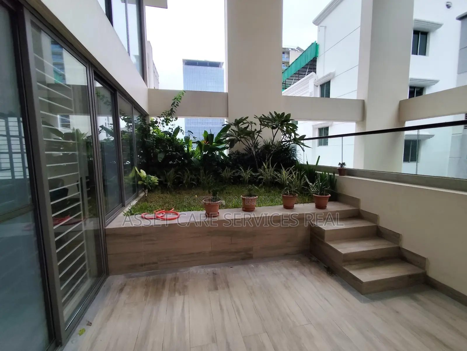 Luxurious Semi-Furnished Apartment for Rent in Gulshan in Gulshan