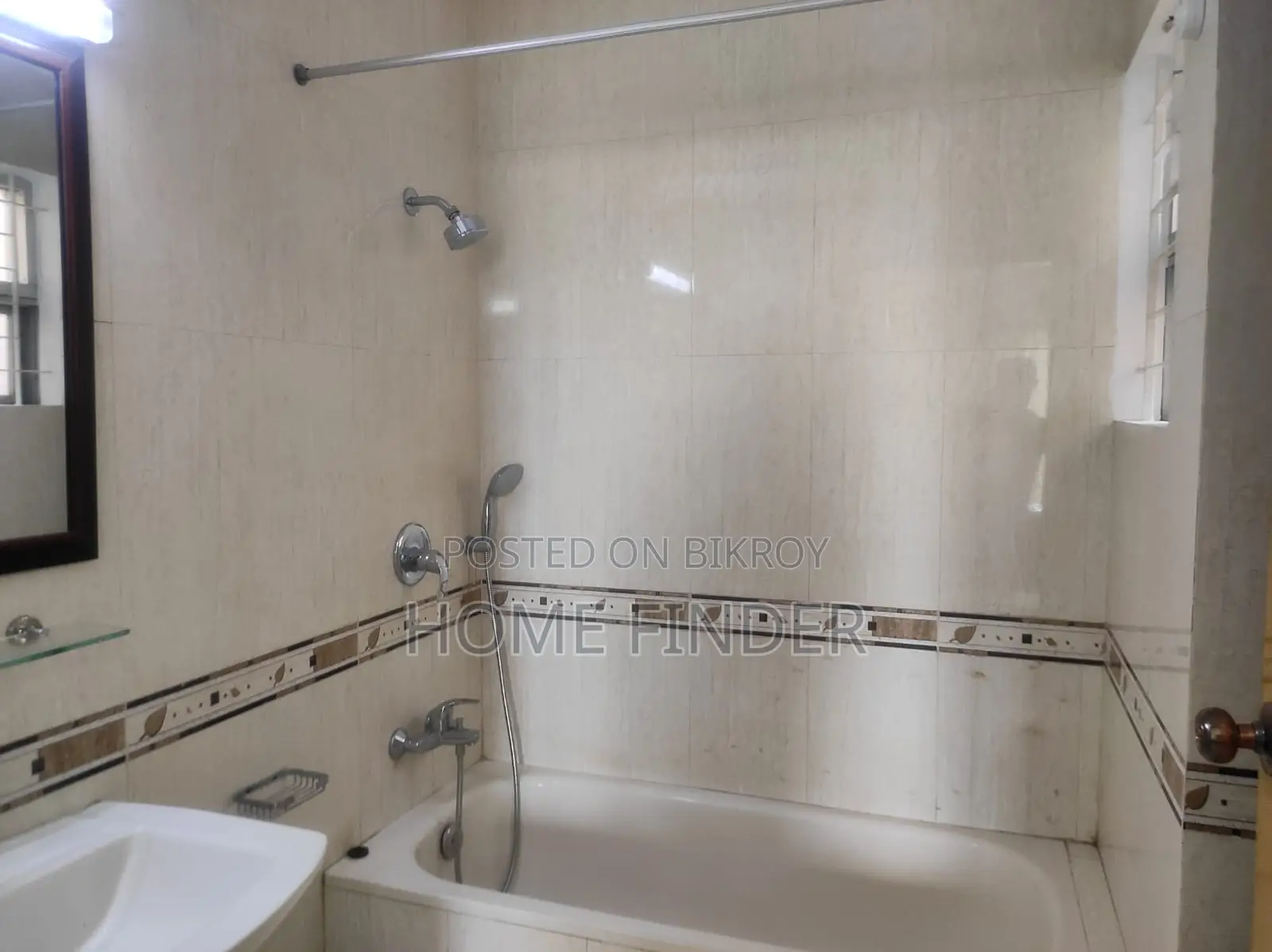 Full Furnished (2230 SqFt-10th Floor) Flat Rent In Gulshan in Gulshan