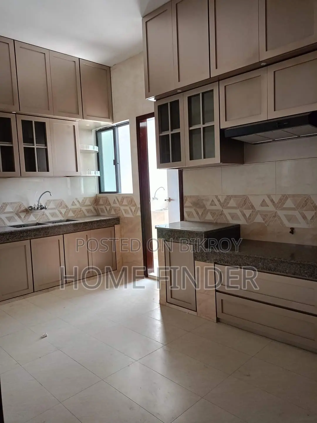 Offering You An Excellent (GYM-POOL) Flat For Rent In Gulshan in Gulshan