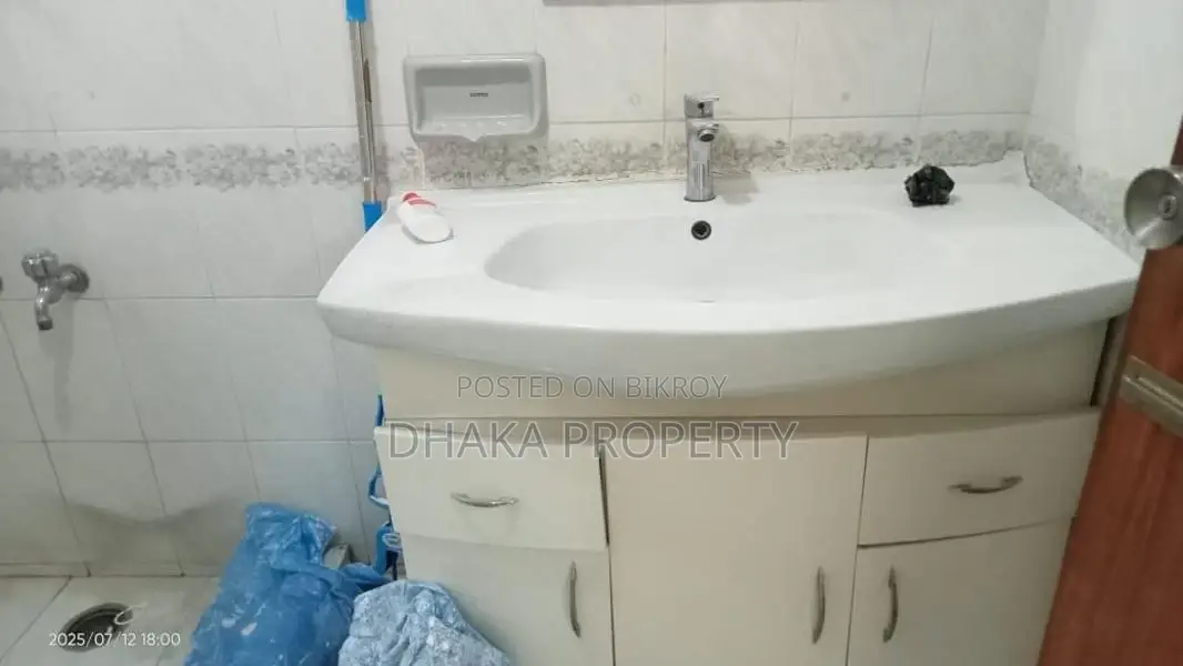 4Bed Full Furnish Apartment Rent in Gulshan Area in Gulshan