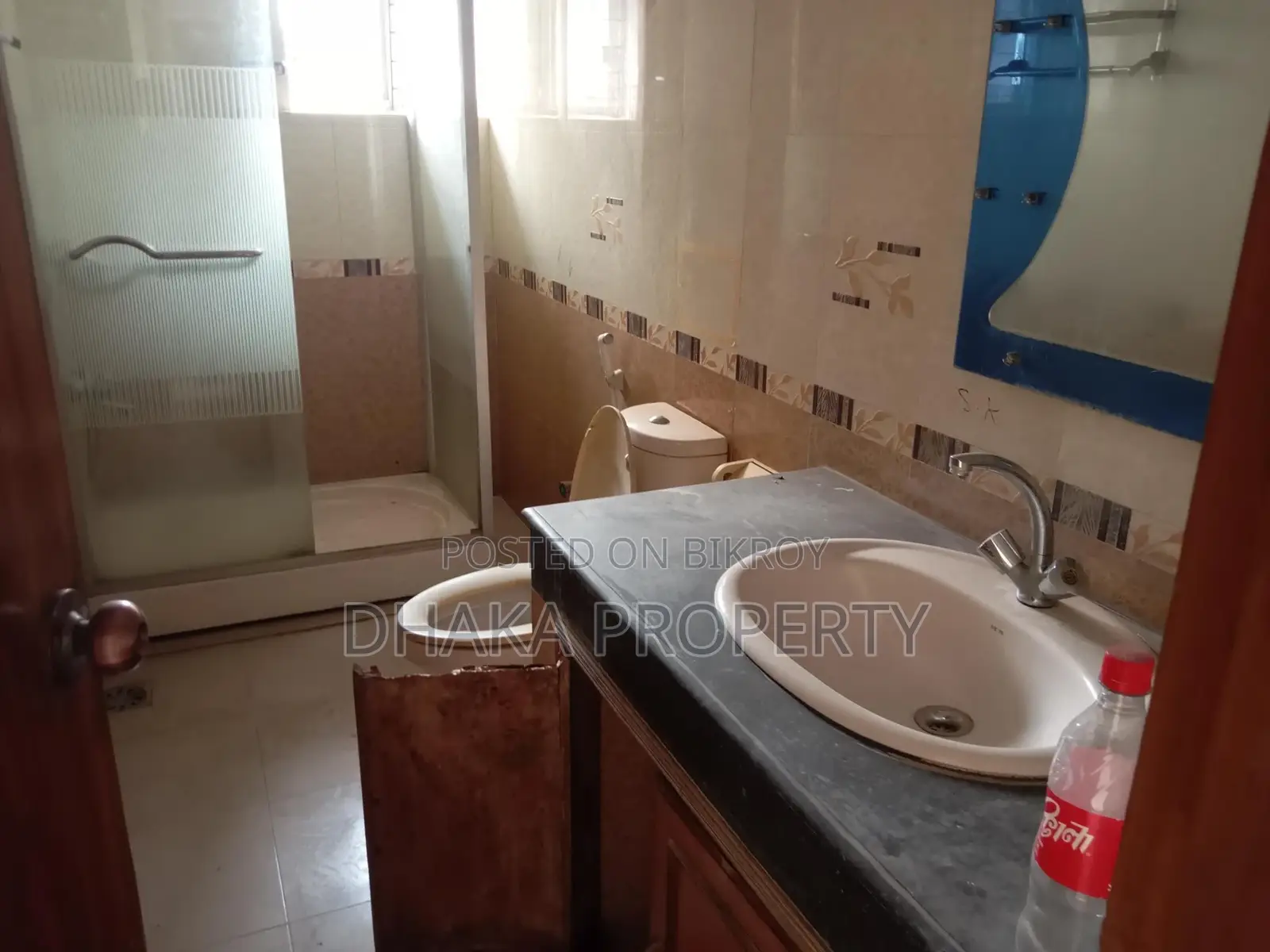 Un-Furnished 4-Beds (2900-Sqft) Apartment Rent in in Gulshan