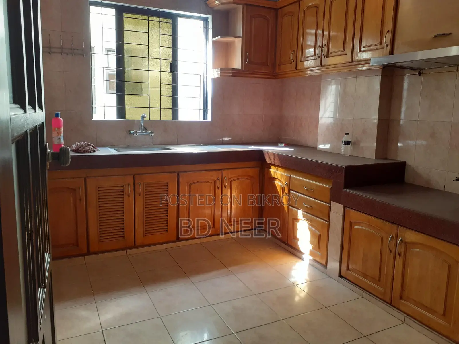 4-Bed 3000 Sq Ft Apt. Rent in Gulshan-2 in Gulshan