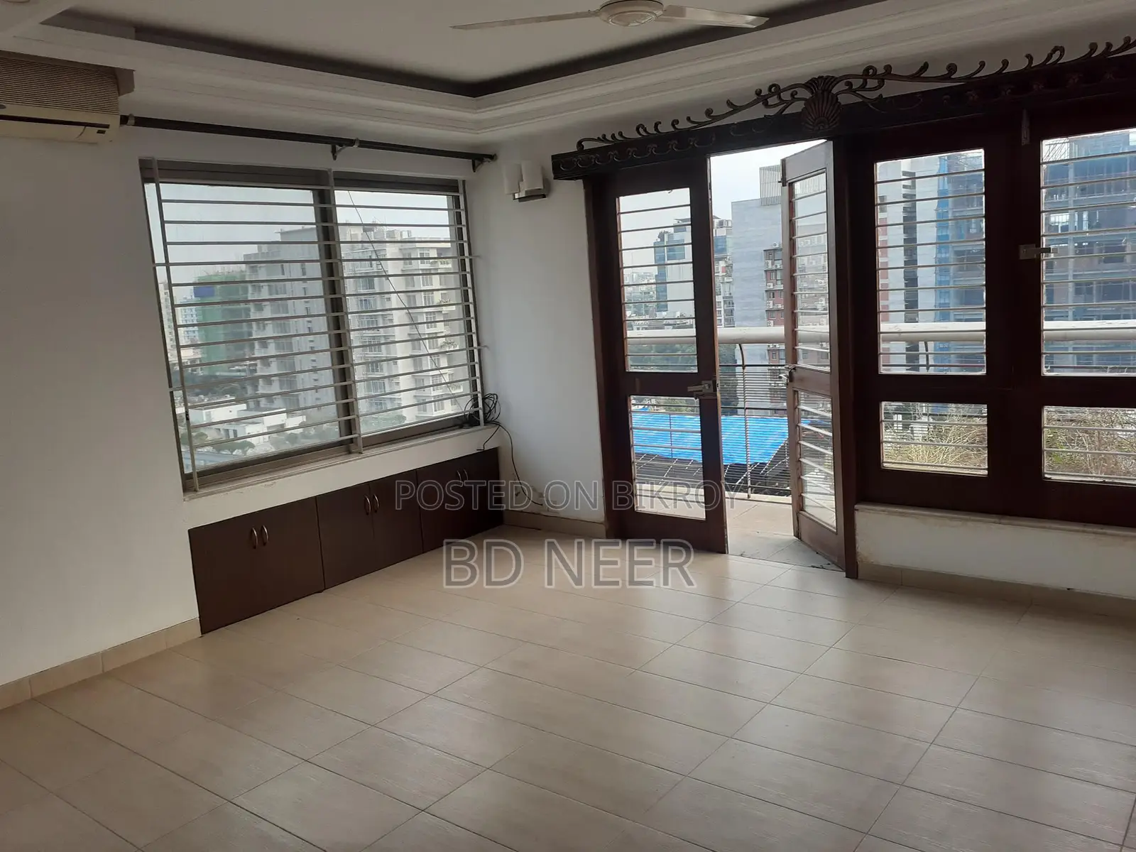 4-Bed Semi Furnished Flat Rent in Gulshan-2 in Gulshan