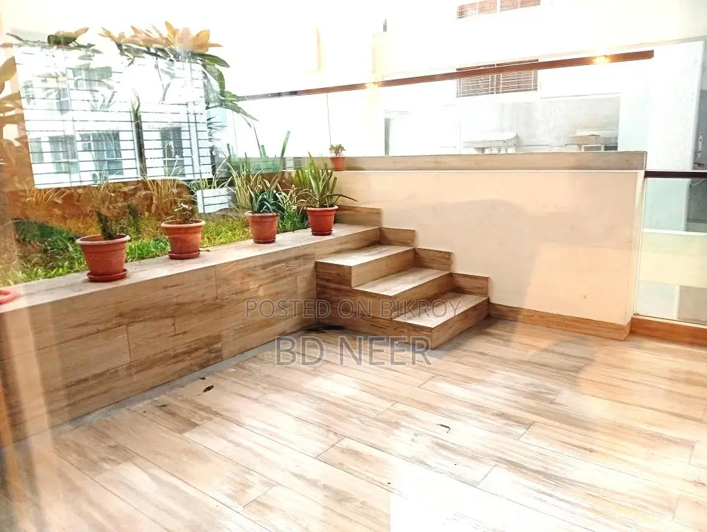 Luxury Furniture 4 Bedroom Apt. Rent in Gulshan-1 in Gulshan