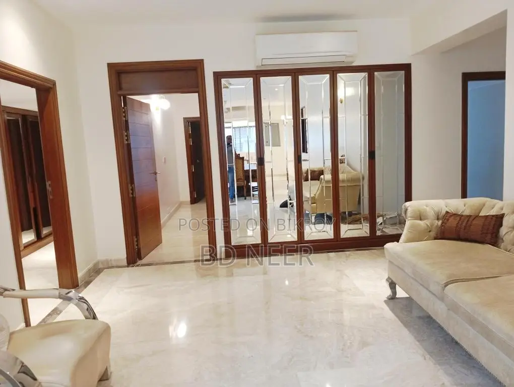 Luxury Furniture 4 Bedroom Apt. Rent in Gulshan-1 in Gulshan
