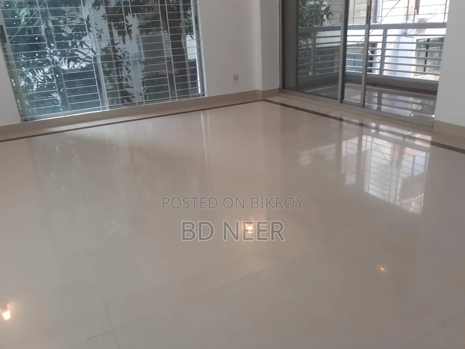 Semi Furnished 4 Bed Single Unt.7Th Floor Flat Rent in Gulshan-2 in Gulshan
