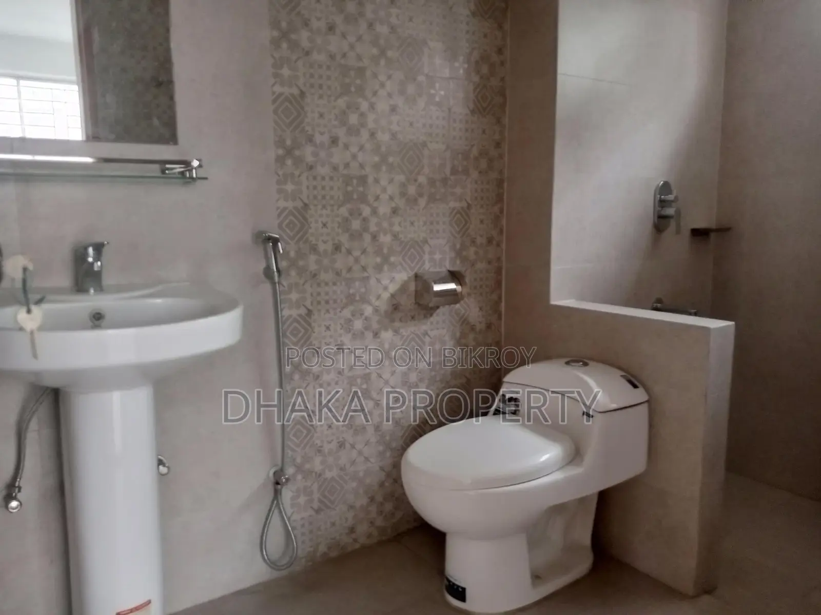 Luxurious Office Space 2800-Sqft Rent in Banani in Banani