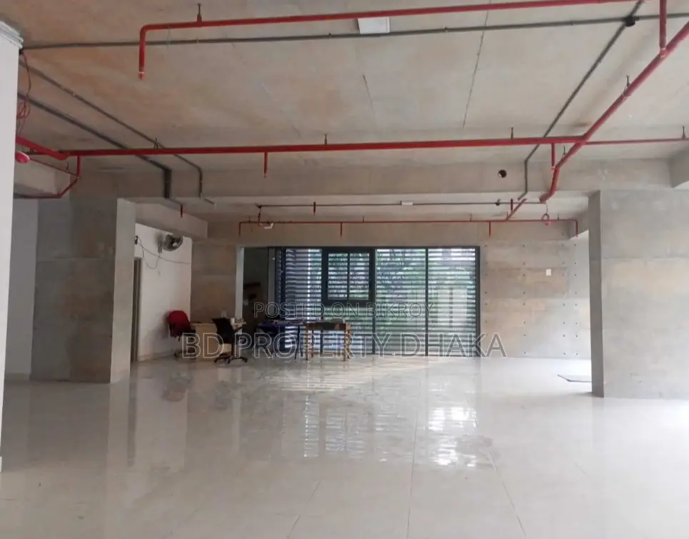 3320 Sqft Open Commercial Space Rent In Gulshan Avenue in Gulshan