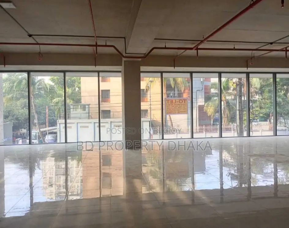 3320 Sqft Open Commercial Space Rent In Gulshan Avenue in Gulshan