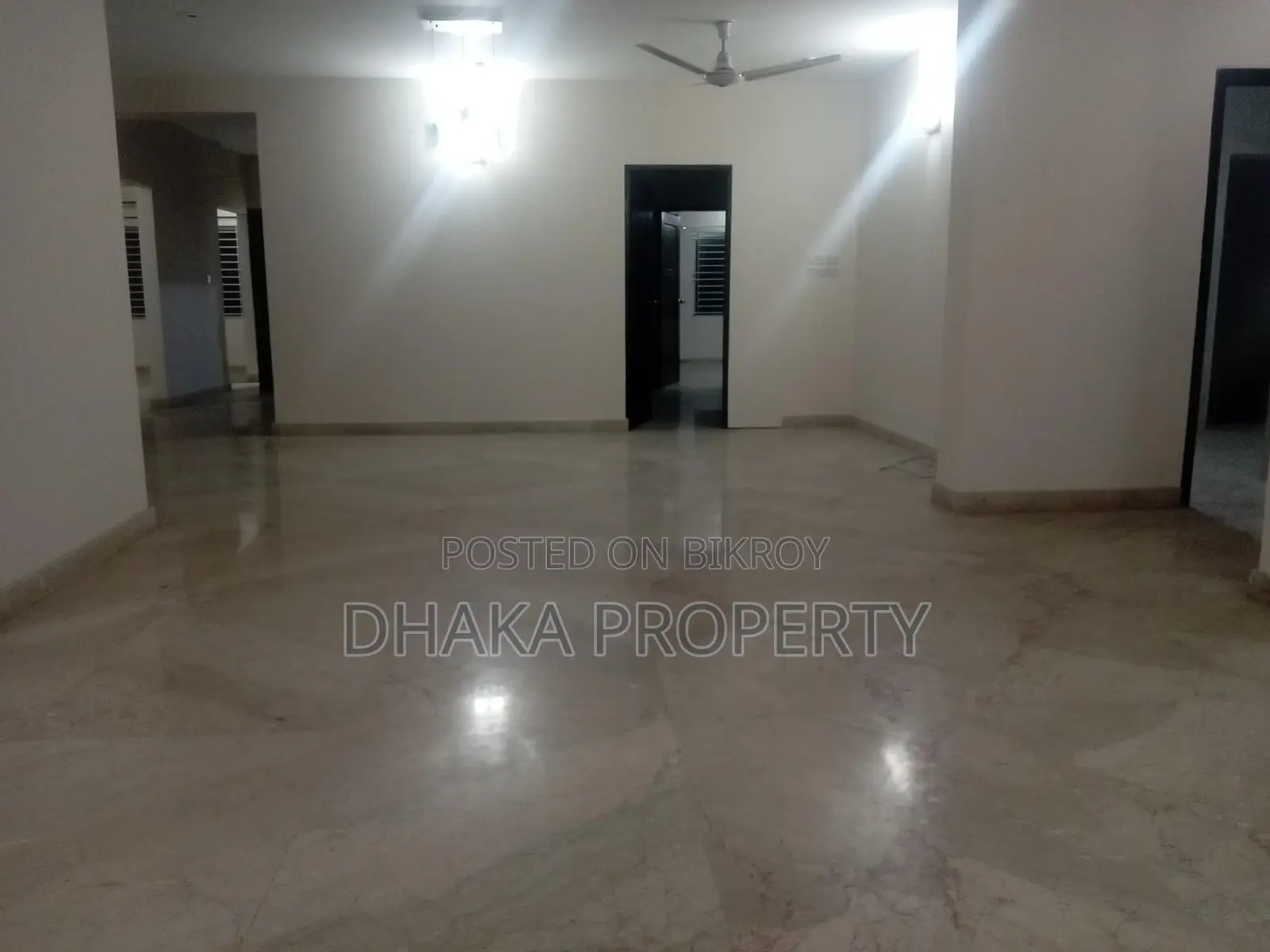 Semi-Furnished(5000-Sqft) Luxurious Apartment Rent in Baridhara in Baridhara