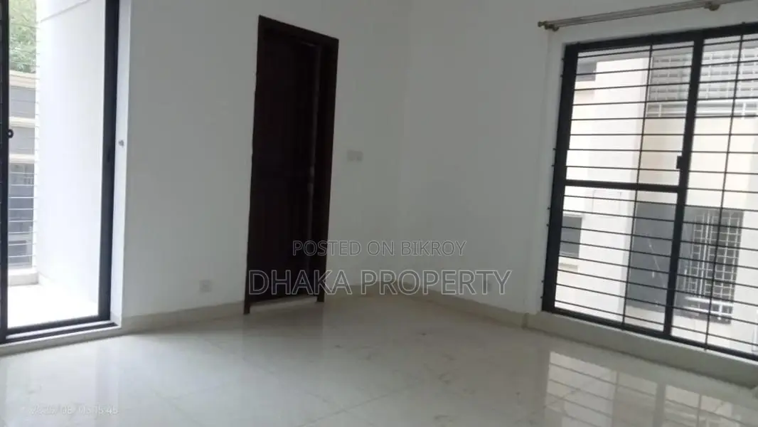 Gym Swimming Pool Luxury Apartment Rent 4Bed 3100SqFt. in Gulshan