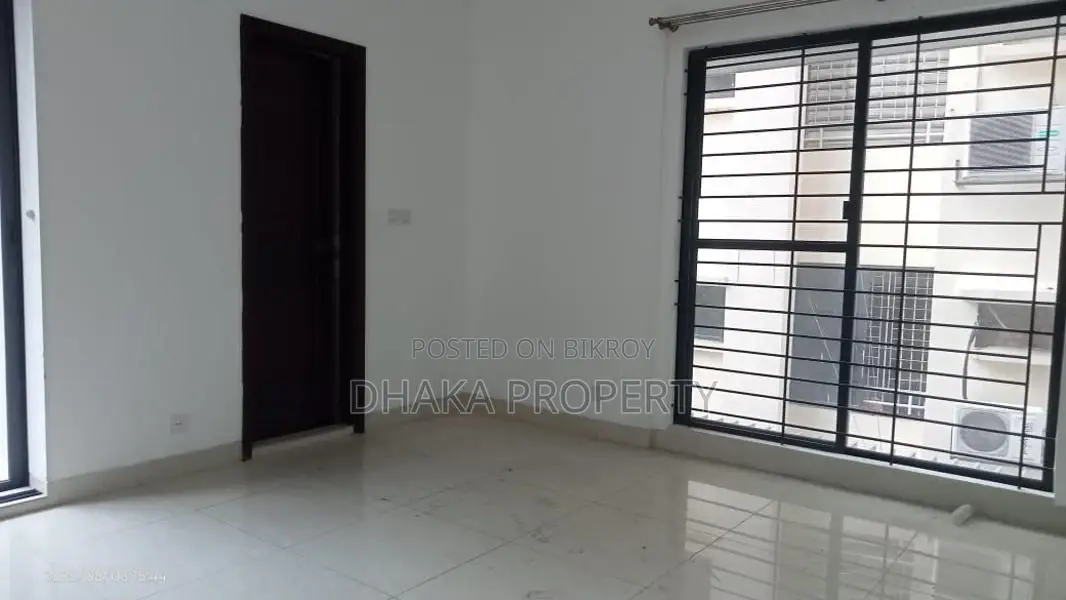 Gym Swimming Pool Luxury Apartment Rent 4Bed 3100SqFt. in Gulshan