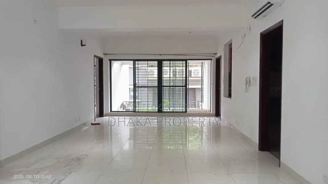 Gym Swimming Pool Luxury Apartment Rent 4Bed 3100SqFt. in Gulshan
