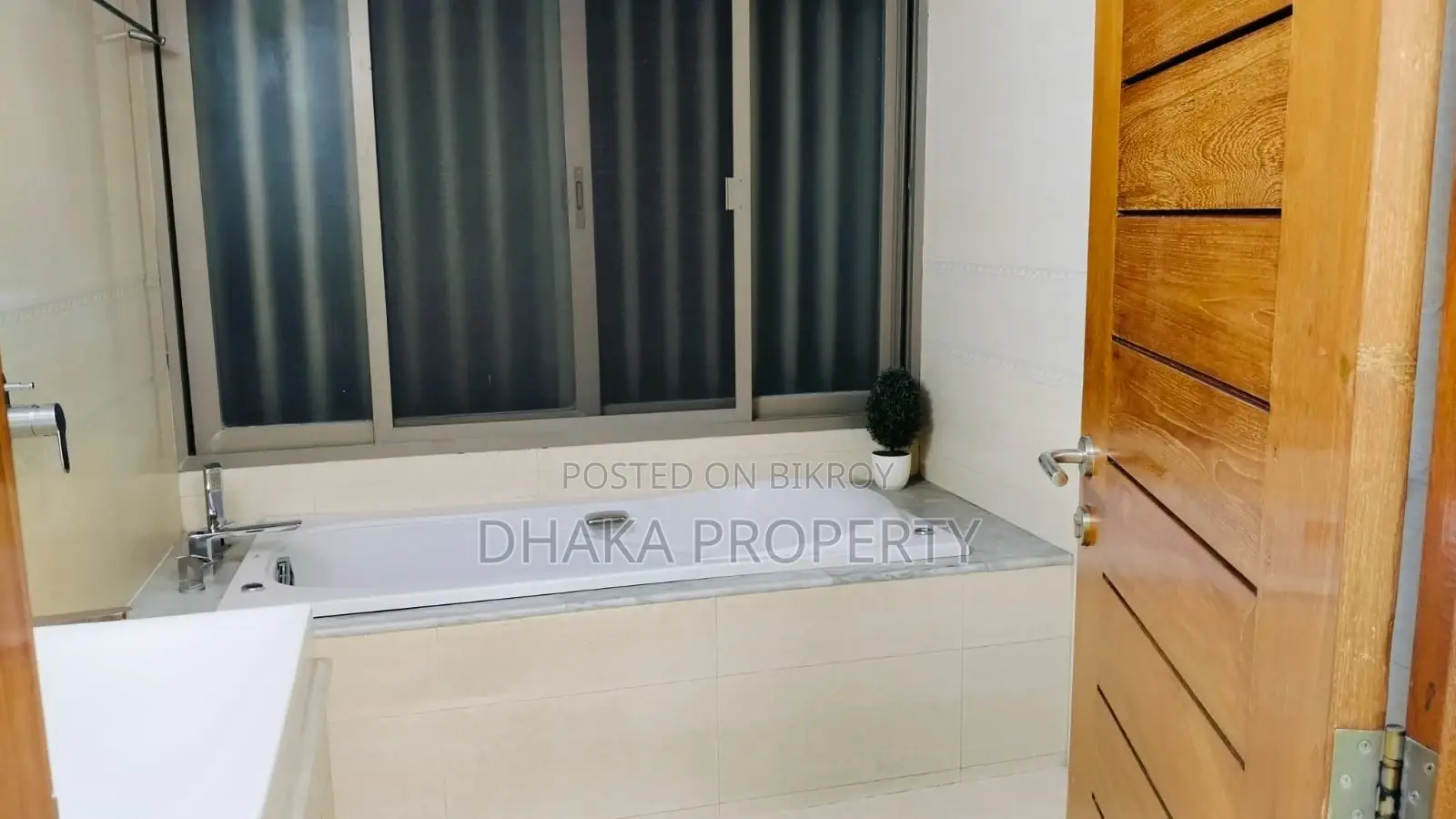 Exclusive Fully Furnished Apartment Rent in Gulshan in Gulshan