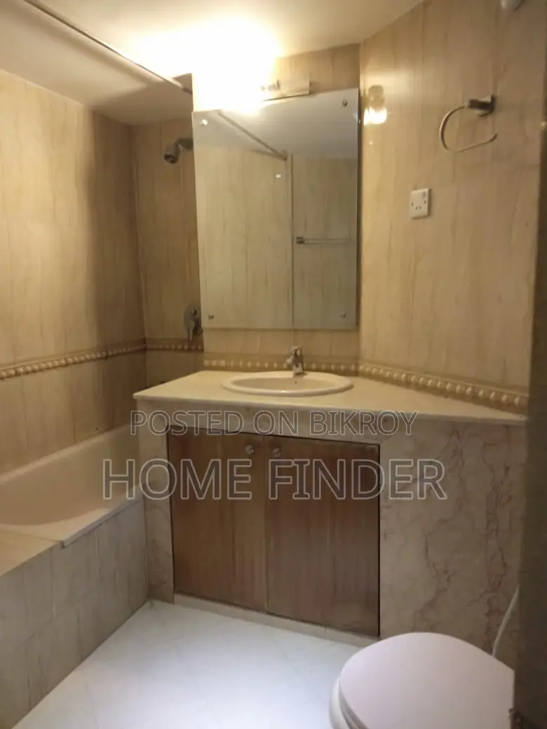 Unfurnished (8th Floor) 2550 SqFt 3Bed Apt: For Rent In Gulshan in Gulshan