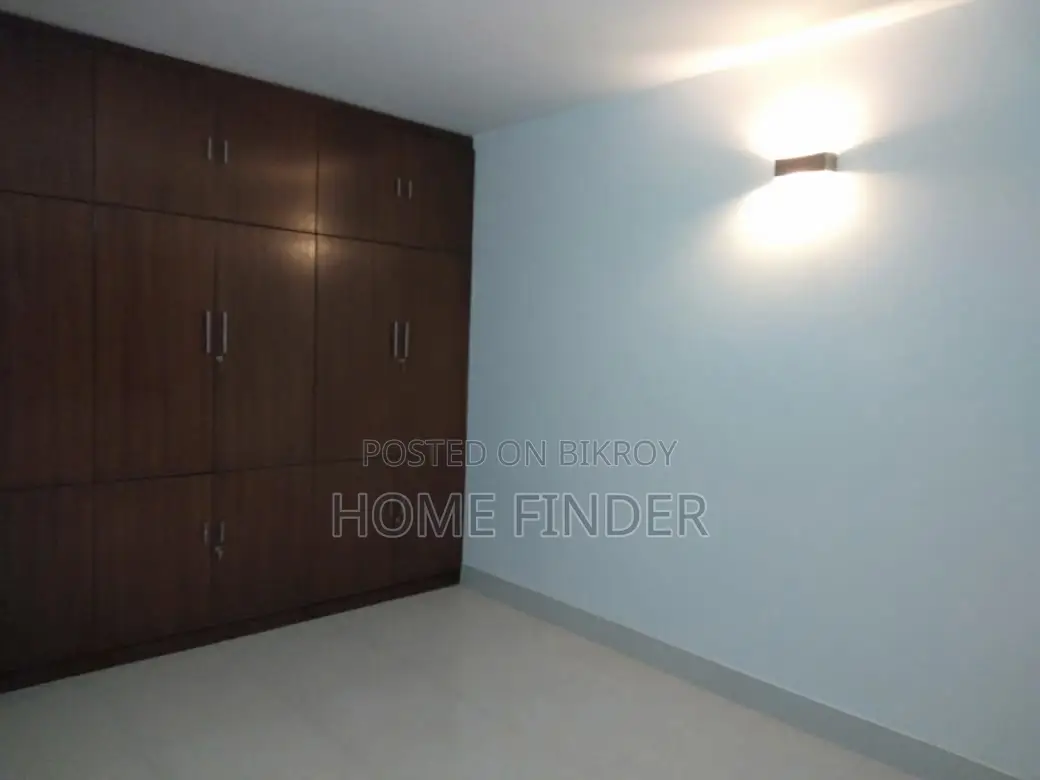 Unfurnished (8th Floor) 2550 SqFt 3Bed Apt: For Rent In Gulshan in Gulshan
