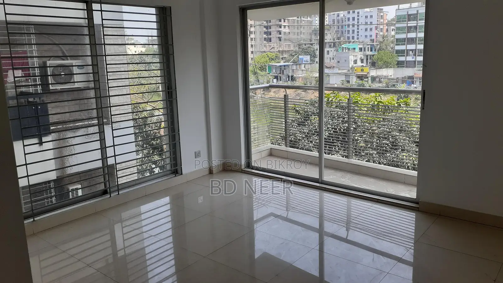 Nice 3 Bed Room Semi Furnished Apt. Rent in Baridhara in Baridhara