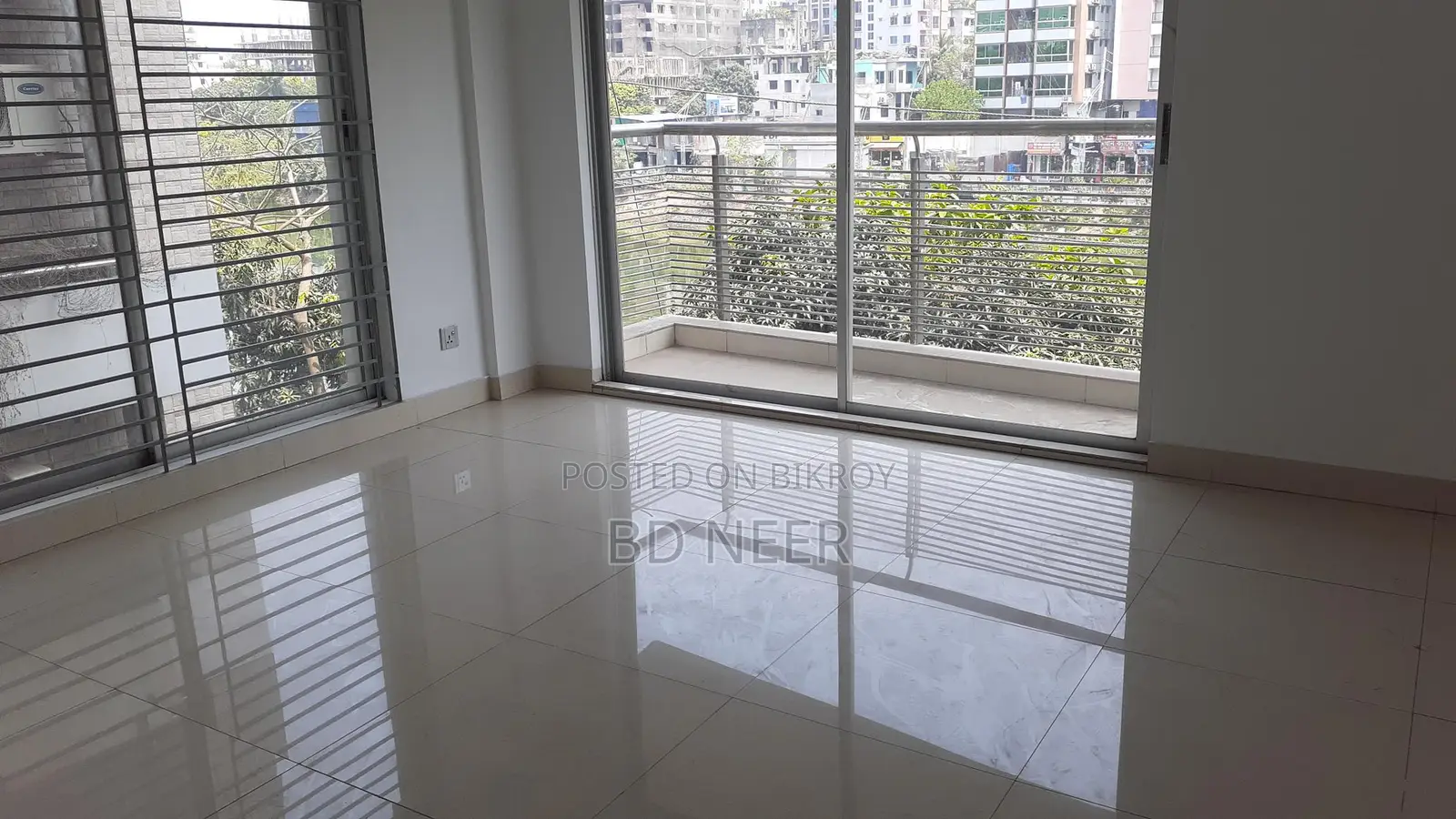 Nice 3 Bed Room Semi Furnished Apt. Rent in Baridhara in Baridhara