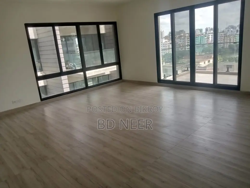 New Duplex 5 Bedroom Gym Swimming Flat Rent in Gulshan-1 in Gulshan
