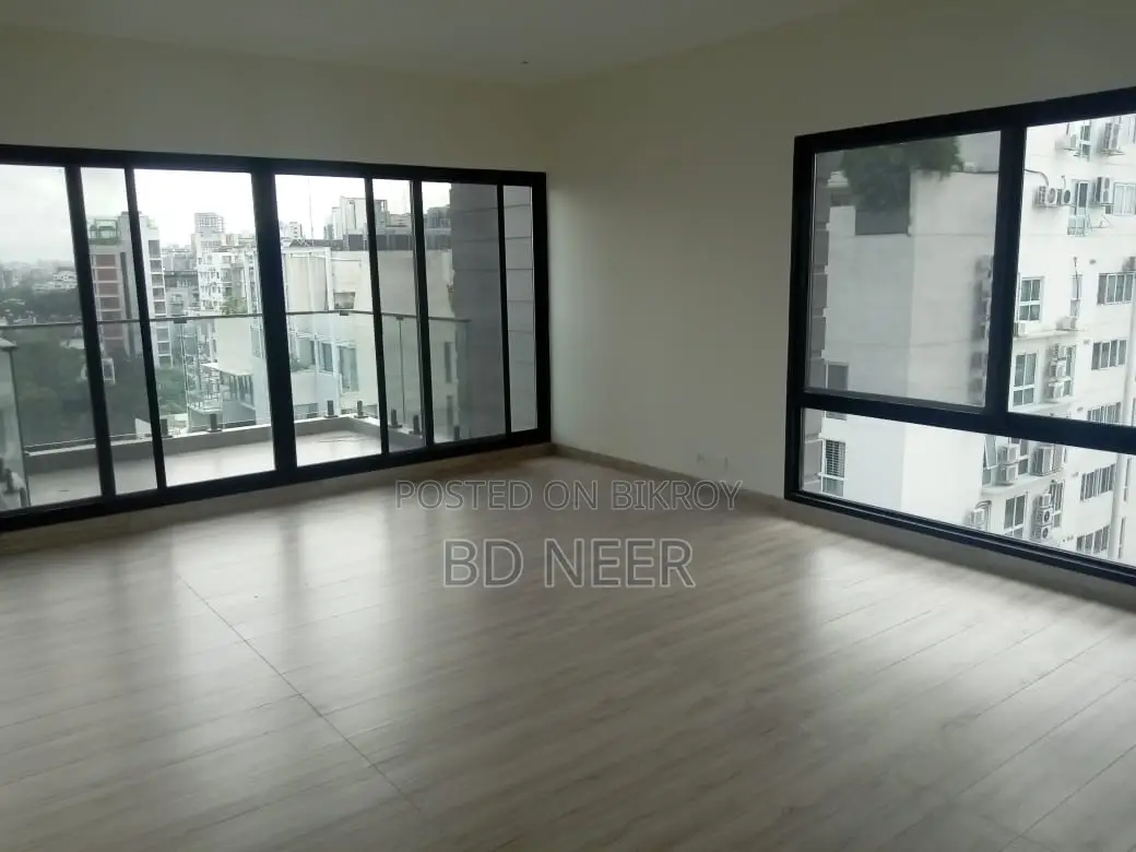 New Duplex 5 Bedroom Gym Swimming Flat Rent in Gulshan-1 in Gulshan