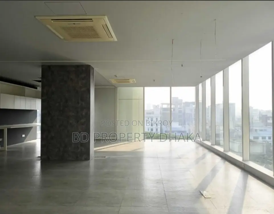 3300 Sqft Modern Commercial Space for Rent in Banani in Banani
