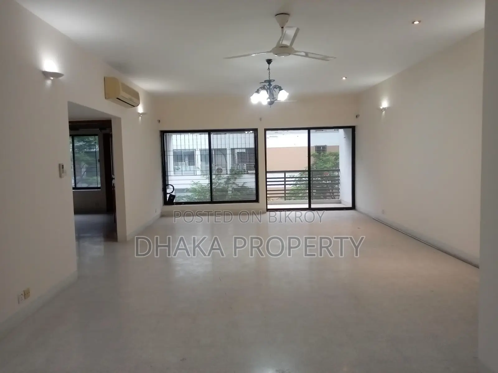 3300-Sqft Semi Furnished 4 Bedrooms Apartment Rent in Baridhara in Baridhara