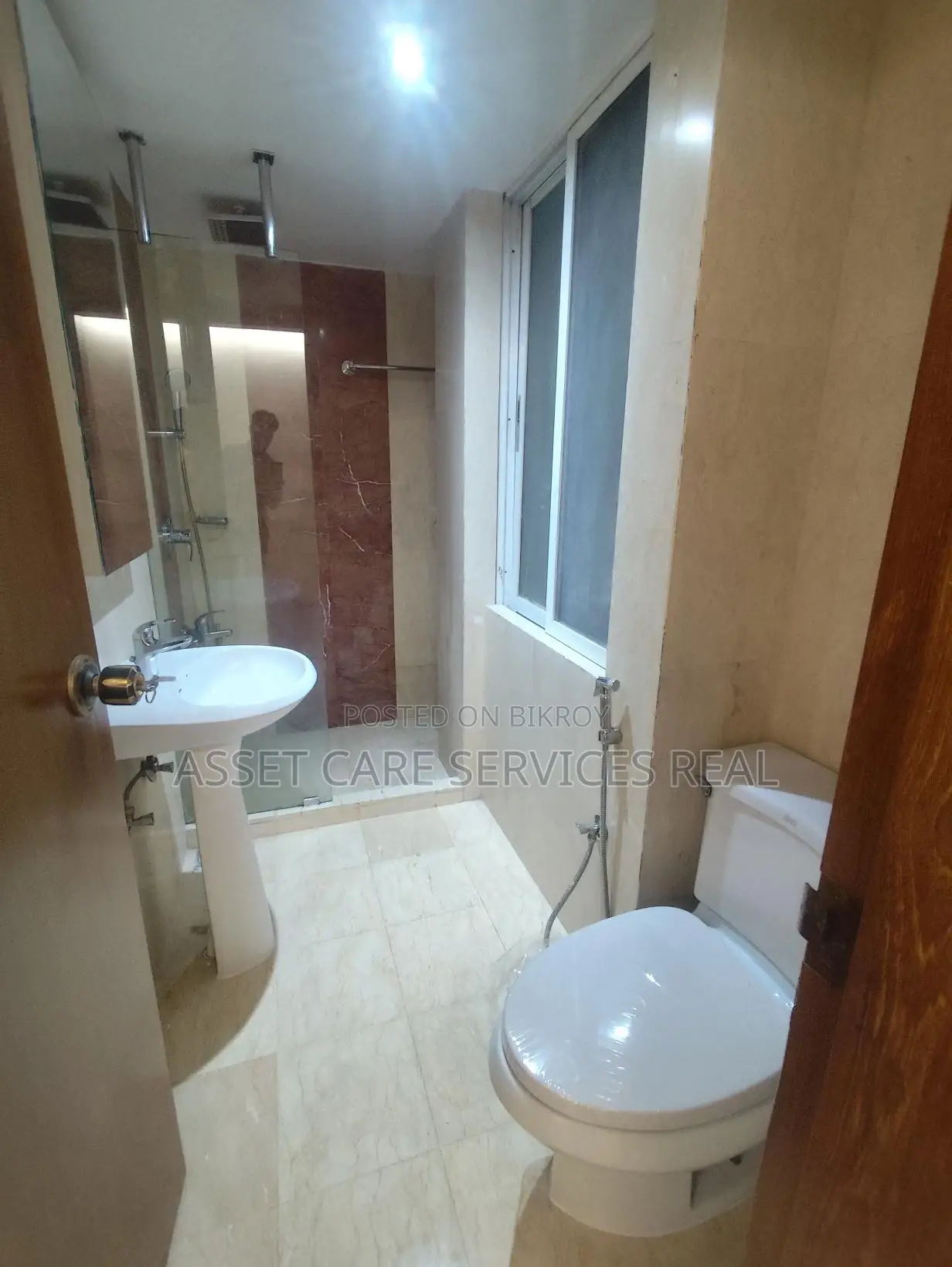 7500-Sqft Furnished 5-Bedroom Luxurious Sunlight Apartment for Rent in Baridhara in Baridhara