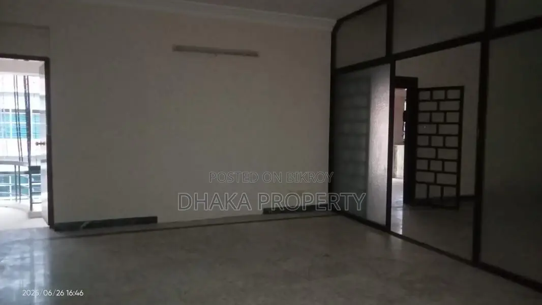 Un-Furnished 4 Bedrooms Apartment Rent in Gulshan -2 in Gulshan