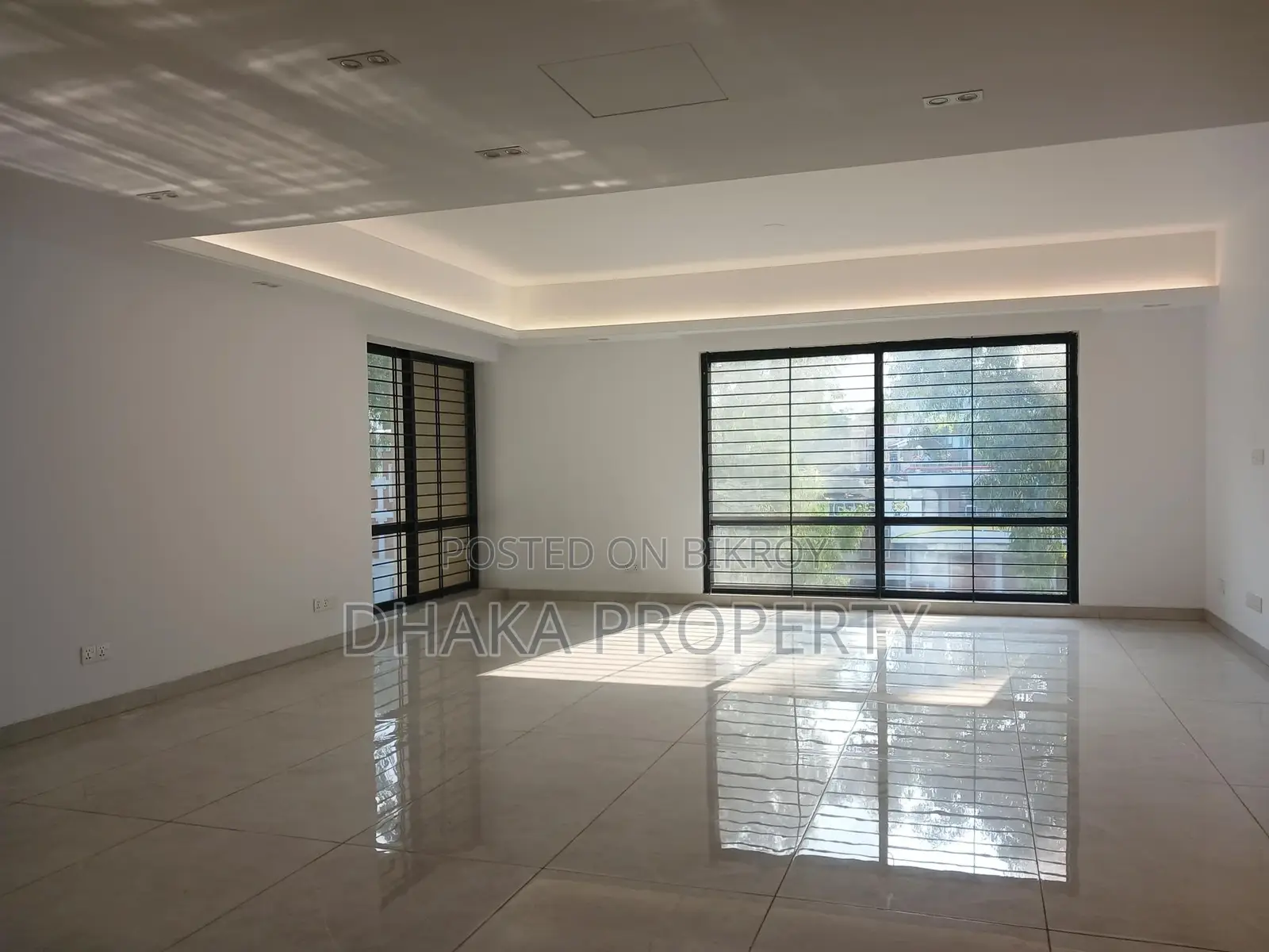 4000sqFt.Gym Swimming Pool Luxurious Semi Furnish Flat Rent at Baridhara in Baridhara