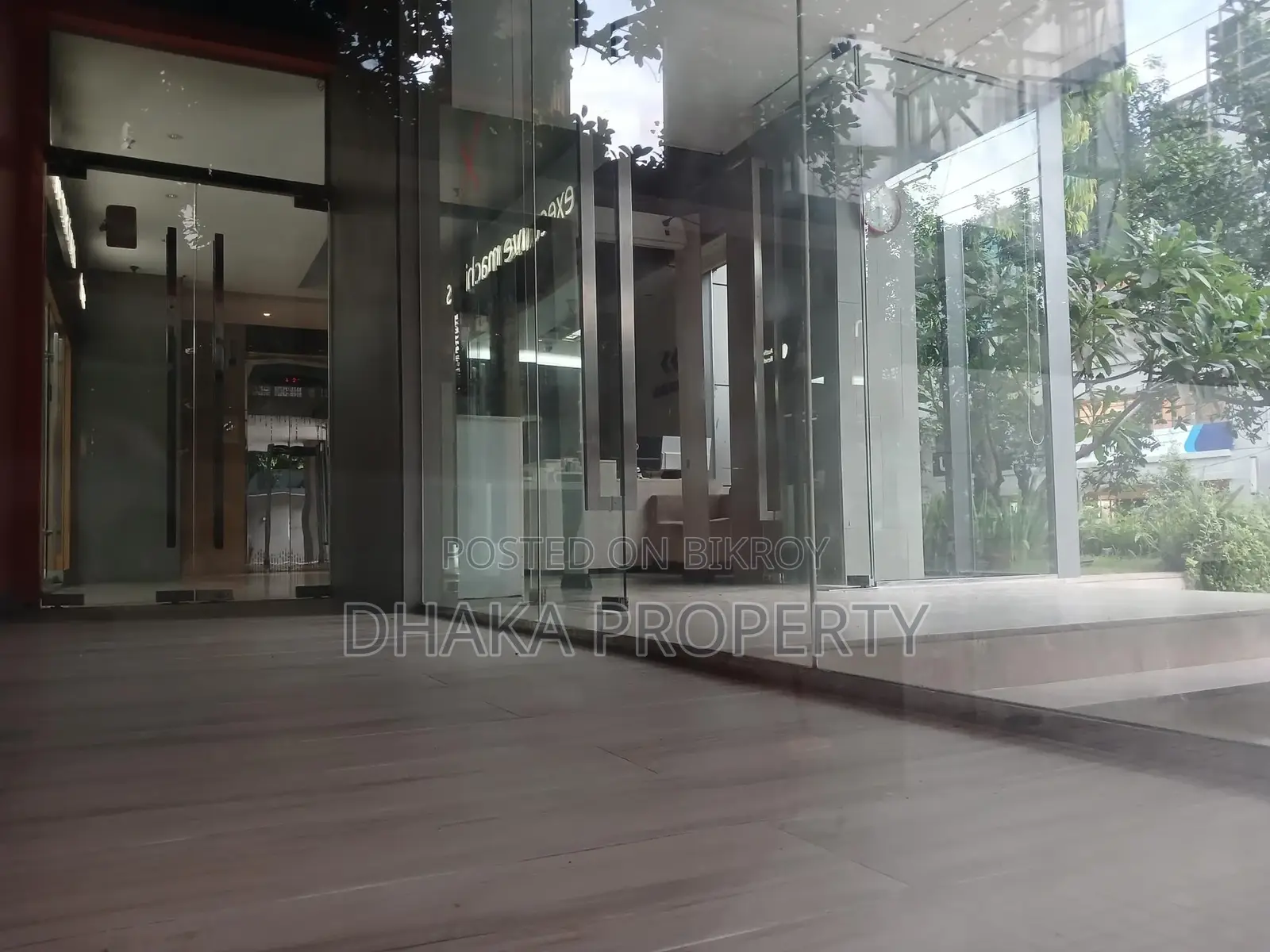 1100sqFt.Ground Floor Rent For Restaurant /Shops Gulshan Avenue in Gulshan