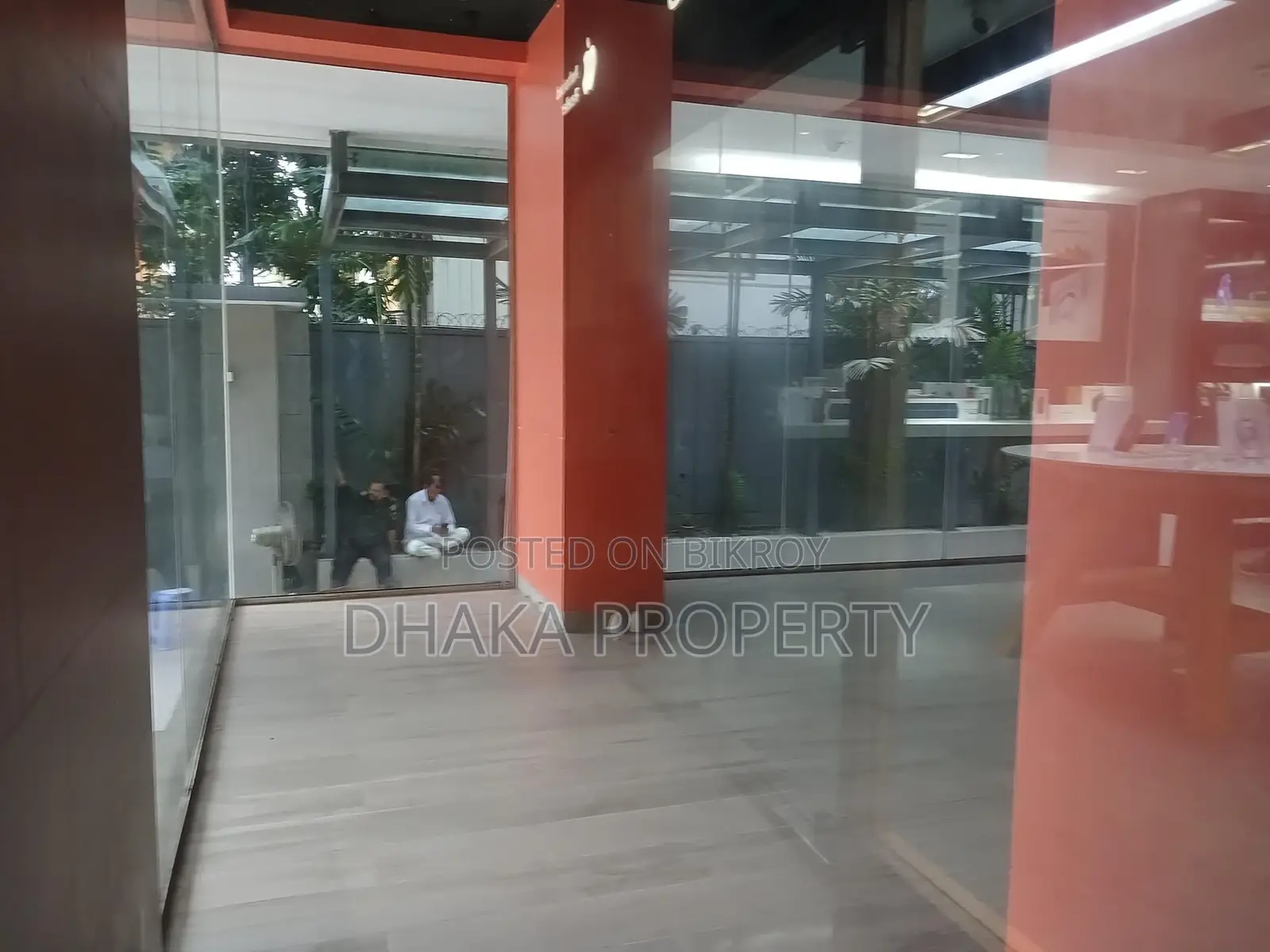 1100sqFt.Ground Floor Rent For Restaurant /Shops Gulshan Avenue in Gulshan