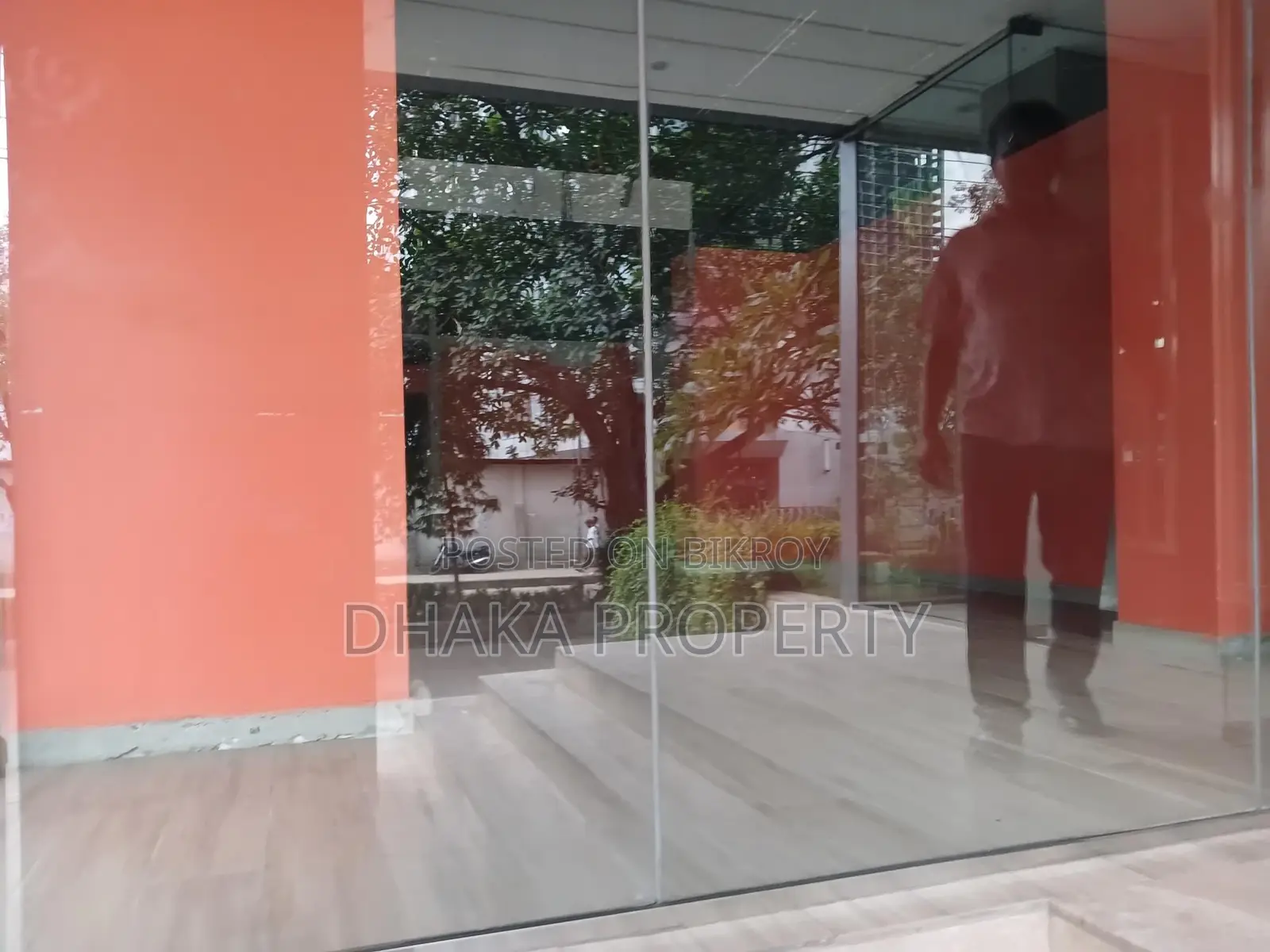 1100sqFt.Ground Floor Rent For Restaurant /Shops Gulshan Avenue in Gulshan