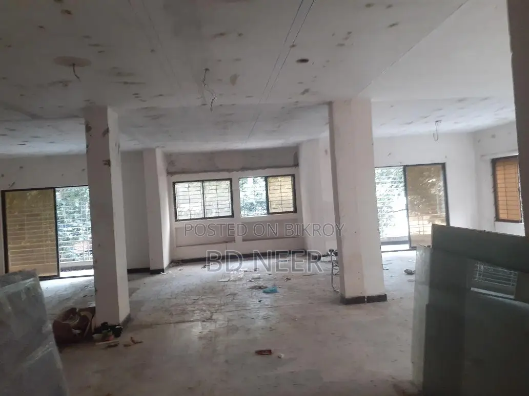 5500 Sq Ft 1ST Floor Available For Rent in Banani Area in Banani