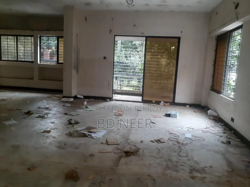 5500 Sq Ft 1ST Floor Available For Rent in Banani Area in Banani