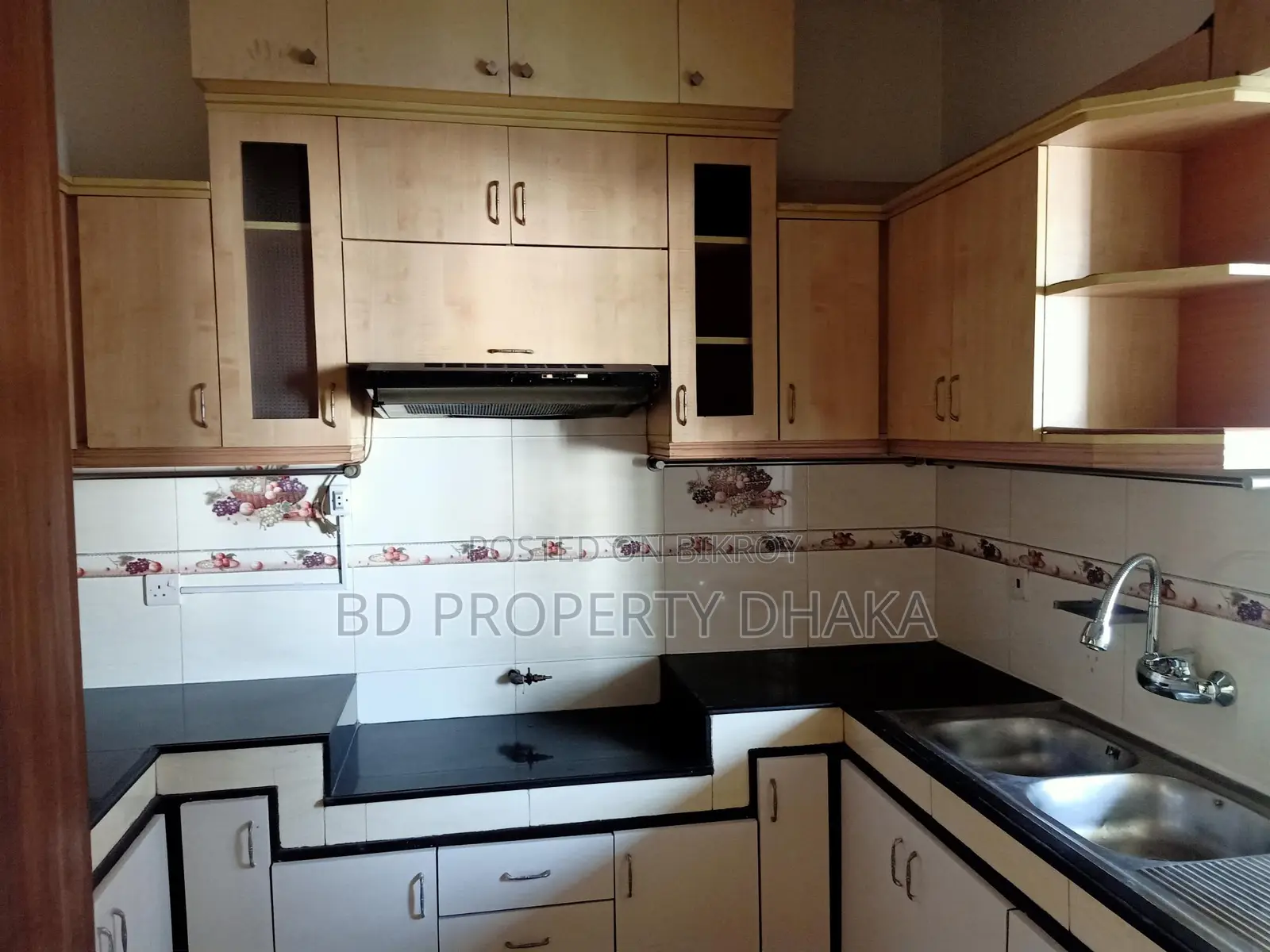 2600 Sqft Nice Building Un Furnished Apt Rent In Banani in Banani